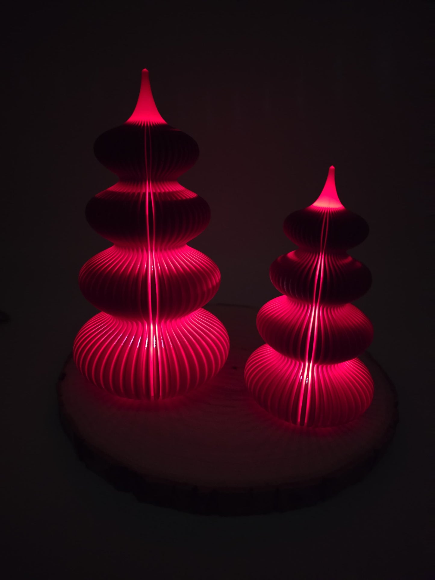 Zauberhafte LED Weihnachtsbäume - Plottersu